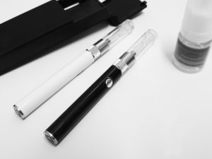 加熱式タバコや電子タバコってどんなもの？身体への影響（害）は？種類やタイプ比較、おすすめランキングをご紹介！