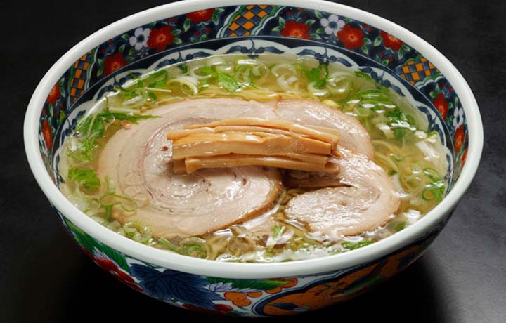 函館ラーメンのおすすめ人気店「函館麺厨房 あじさい」