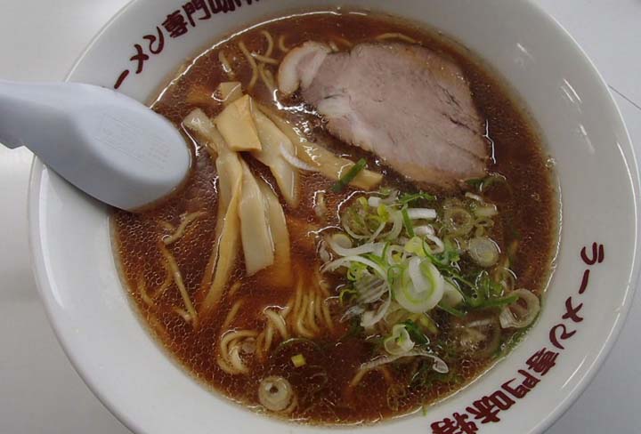 旭川ラーメンのおすすめ人気店「ラーメン専門 味特」