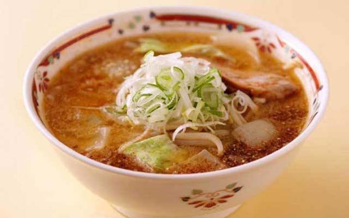 札幌ラーメンのおすすめ人気店「味噌ら~めん専門店 狼スープ」