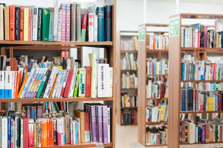 読み物(本・雑誌・新聞)を持参してフライト時間を有効活用!