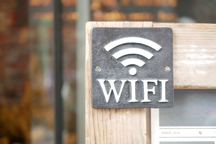 自宅でWiFiが繋がらない場合の原因と対処法をご紹介!
